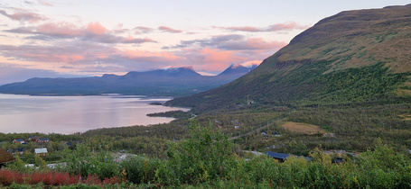Björkliden - taustalla Lapin portti