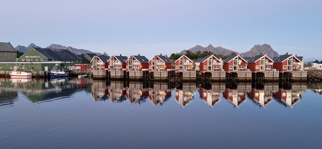Näköala Svolvaerin hotellihuoneen parvekkeelta