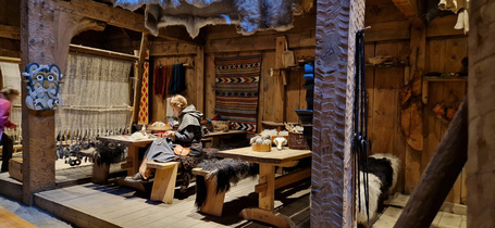 Käsitöiden tekoa yli tuhat vuotta sitten