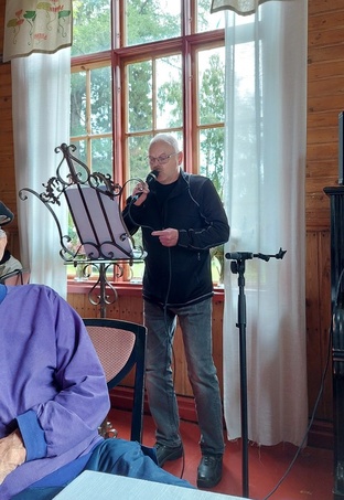 Sauli lauloi tunteikkaasti