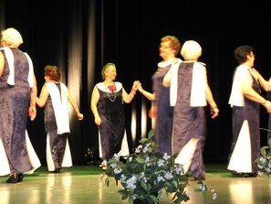 Naisten tanssiryhmä