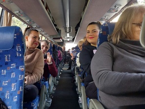 Tyytyväisiä kotimatkalaisia