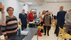 ...keskellä takana alttoja...